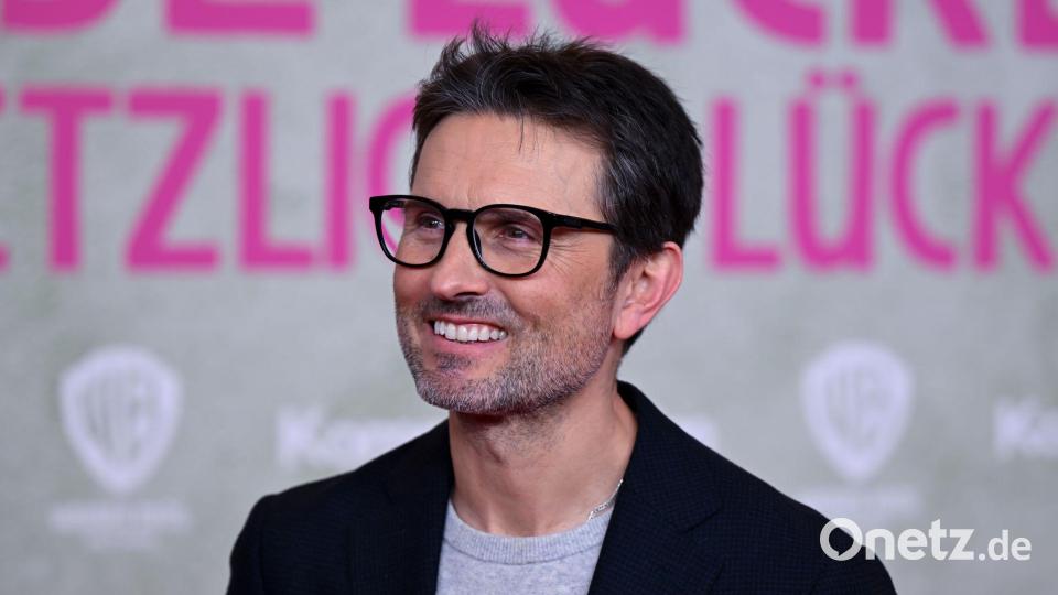 Simon Verhoeven geht ebenfalls ins Rennen um einen Filmpreis mit seiner Tragikomödie „Ach, diese Lücke, diese entsetzliche Lücke“. (Archivbild) Bild: Sven Hoppe/dpa