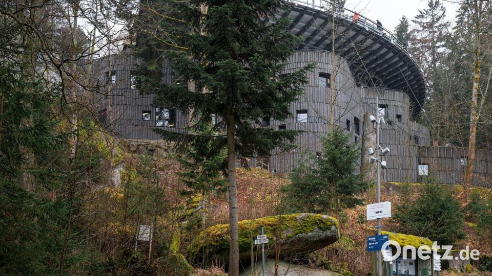 Das Theater liegt inmitten einer beeindruckenden Felsenlandschaft. (Archivbild) Bild: Daniel Vogl/dpa