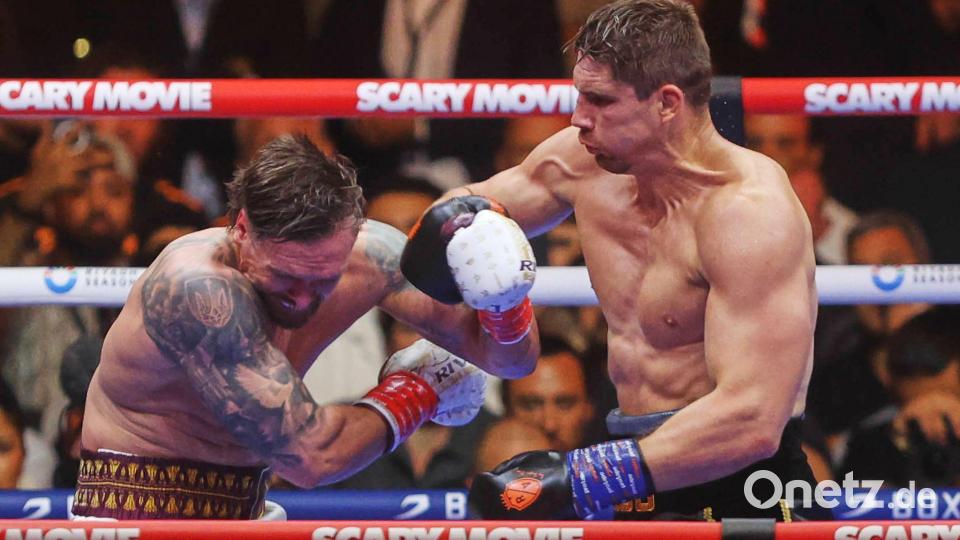 Bewegt die Boxwelt: der Kampf von Oleksandr Usyk (l) gegen Rico Verhoeven. Bild: STR/AP/dpa