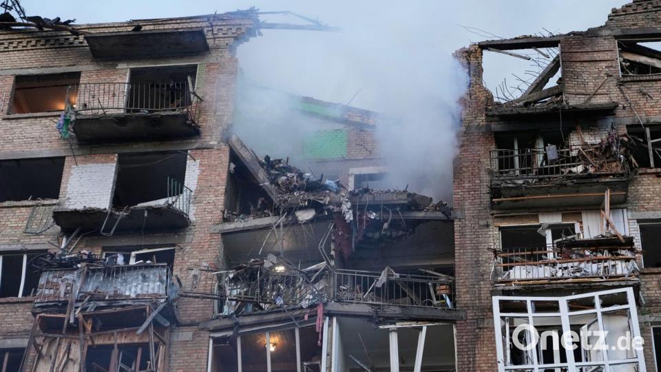 Vor allem auch an Wohnhäusern und anderen zivilen Objekten gab es viele Schäden. Bild: Efrem Lukatsky/AP/dpa