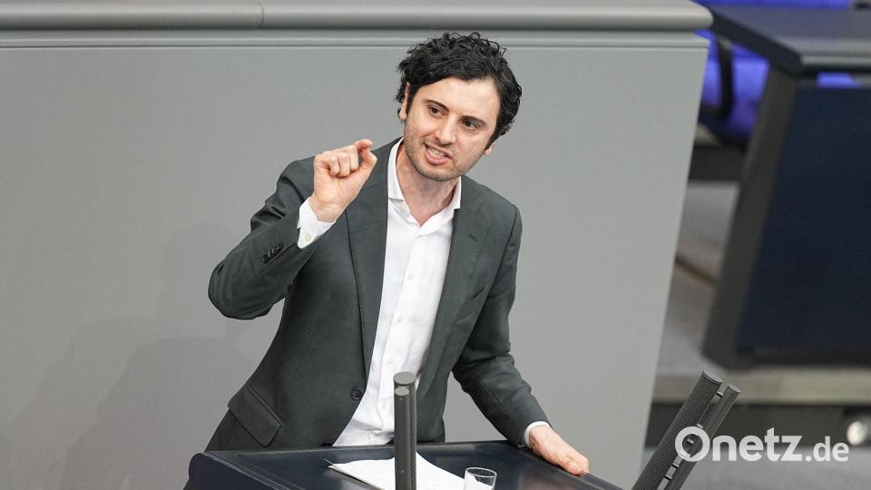 Der Berliner SPD-Bundestagsabgeordnete, Hakan Demir, sieht in der SPD-Fraktion keine Bereitschaft, weitere Teile der Reform des Staatsangehörigkeitsrechts von 2024 rückabzuwickeln. (Archivbild) Bild: Michael Kappeler/dpa