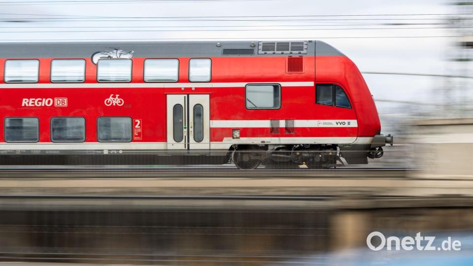 DB Regio zählte im April deutlich mehr Fahrgäste als im Vorjahresmonat. (Archivbild) Bild: Robert Michael/dpa