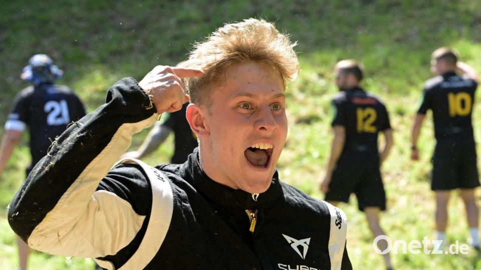 Wieder gewann Tom Kopke das kuriose Rennen. Bild: Anthony Upton/AP/dpa