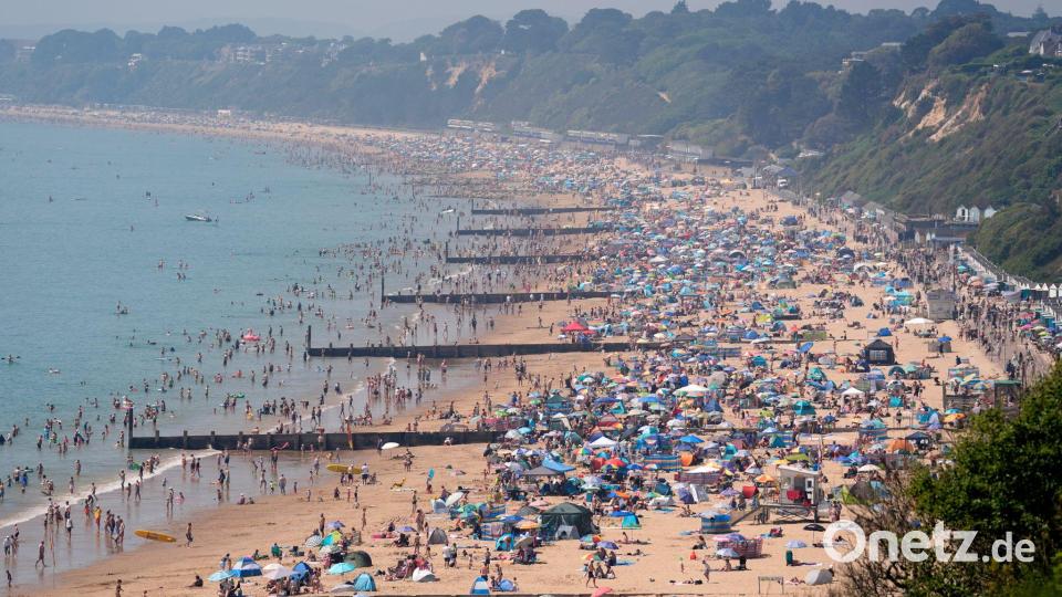 Tausende Menschen nutzten das schöne Wetter für Ausflüge. Bild: Andrew Matthews/PA Wire/dpa
