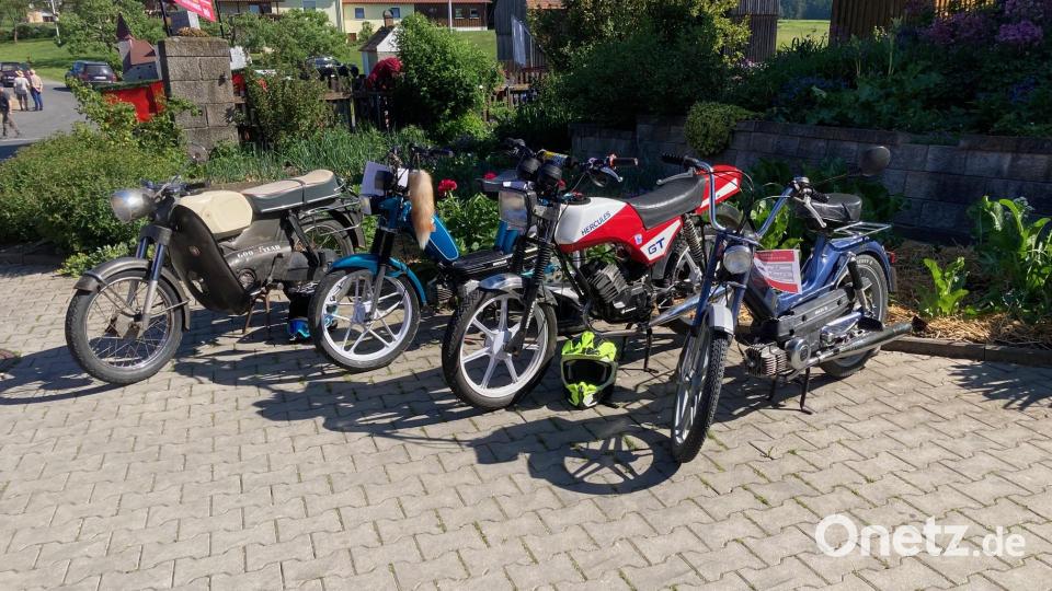 Die Zweiräder waren aufgereiht und glänzten. Bild: sl