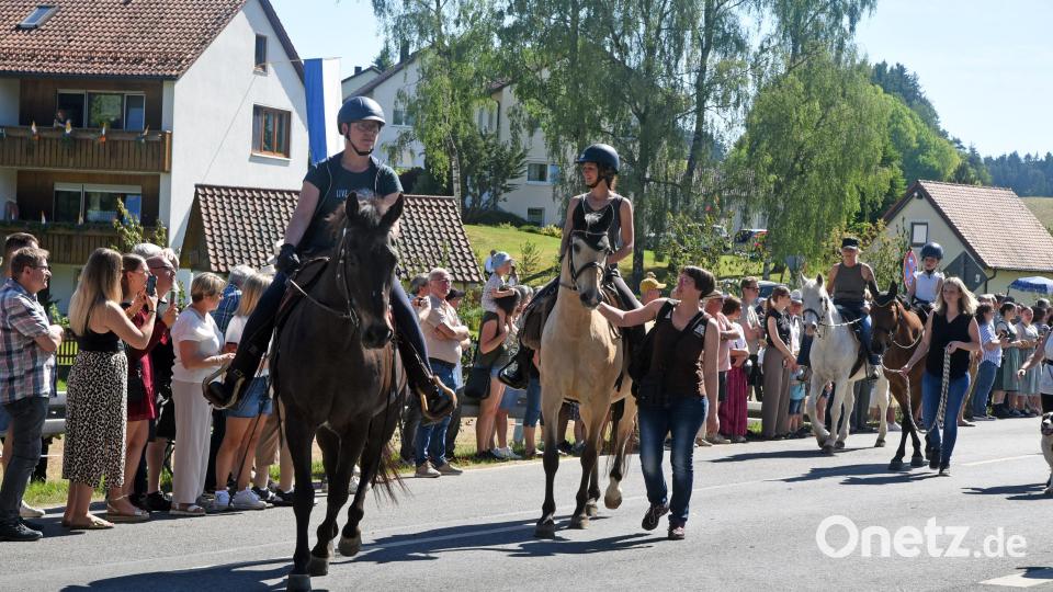 In Beidl fand am Pfingstmontag der Leonhardiritt statt. Bild: Gebert