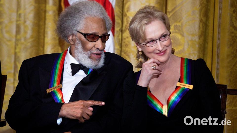 2011 wurde Sonny Rollins vom amerikanischen Kennedy Center geehrt, im selben Jahr wie etwa Schauspielerin Meryl Streep. (Archivbild) Bild: picture alliance / dpa