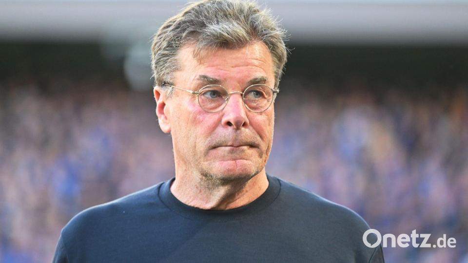 Wie es mit Dieter Hecking in Wolfsburg weitergeht, ist ungewiss. Bild: Swen Pförtner/dpa
