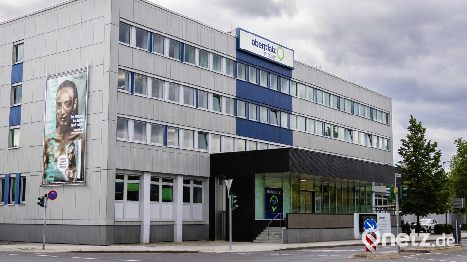 Aus dem Medienhaus Der neue Tag wird 2016 Oberpfalz-Medien. Mit der neuen Dachmarke positioniert sich das Unternehmen als zentraler Kommunikationsdienstleister in der nördlichen Oberpfalz. Im gleichen Jahr werden nach einer Kernsanierung das Stammhaus und ein neuer Erweiterungsbau in der Weigelstraße bezogen. Bild: Noah Wegmüller-Kocher