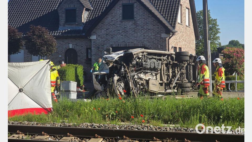 Vieles zu dem Unfall ist noch unklar. Bild: Koen Baten/AP/dpa