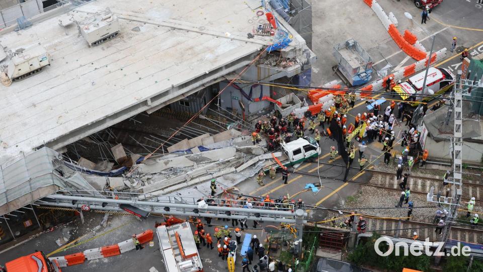 Bei Abrissarbeiten im Stadtzentrum von Seoul sind Teile einer Straßenüberführung eingestürzt. Bild: Choi Jae-gu/YONHAP/AP/dpa