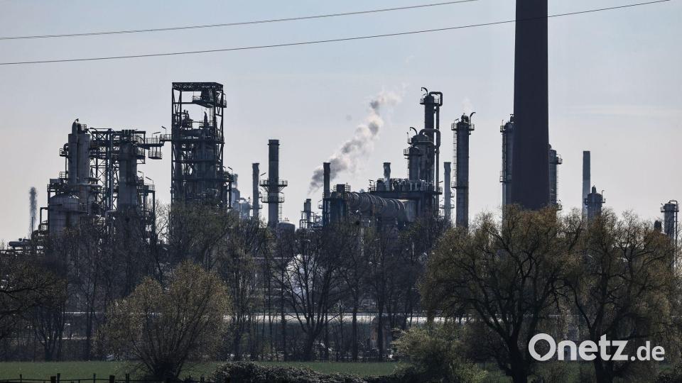 BP-Raffinerie: Der Konzern profitiert von hohen Ölpreisen, muss aber einen hochrangigen Abgang verkraften Bild: Oliver Berg/dpa