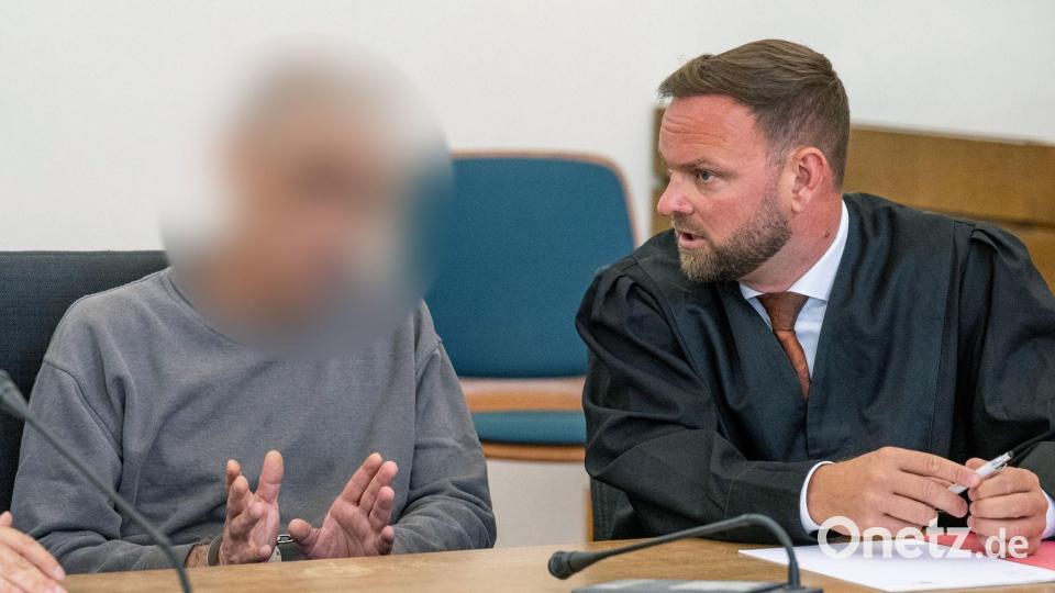 Weil er mit seinem Auto unter anderem auf seine Ex-Partnerin zugefahren ist, ist der Mann zu acht Jahren Gefängnis verurteilt worden. Das Urteil ist nicht rechtskräftig. Bild: Armin Weigel/dpa