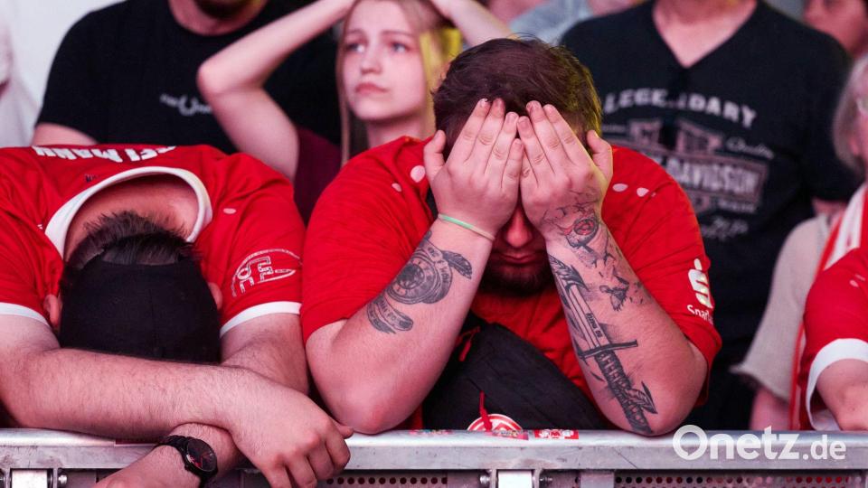 Frust bei Fans in Essen. Bild: Bernd Thissen/dpa