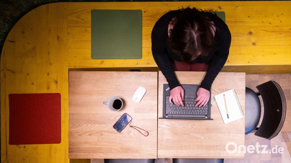 Teilzeit im Home-Office: Für viele Arbeitnehmer ist das Alltag. (Symbolbild) Bild: Sebastian Kahnert/dpa/dpa-tmn