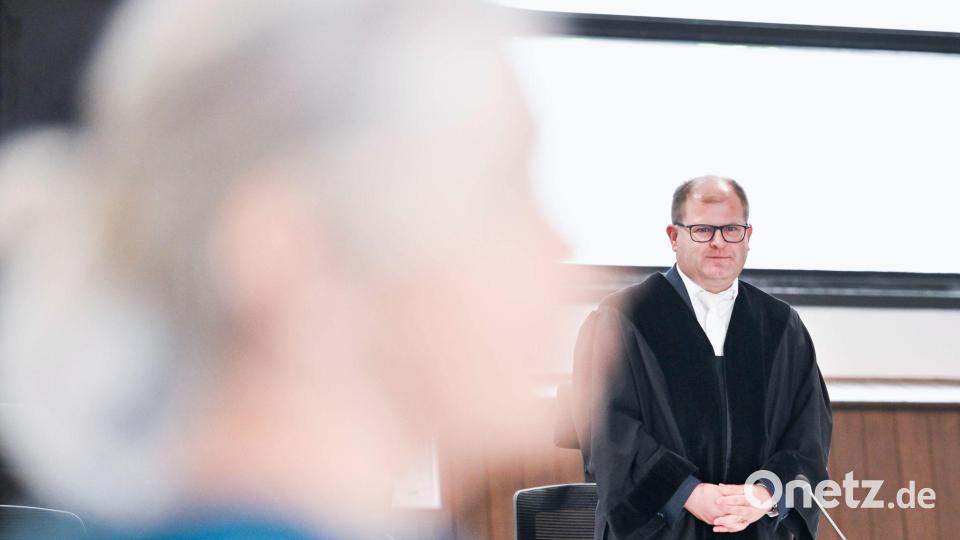 Der Vorsitzende Richter zeigte sich in seiner Urteilsbegründung von der Schuld der Angeklagten überzeugt. Bild: Sina Schuldt/dpa-pool/dpa