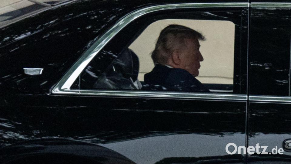 US-Präsident Donald Trump verlässt das Walter Reed National Military Medical Center. Bild: Alex Brandon/AP/dpa