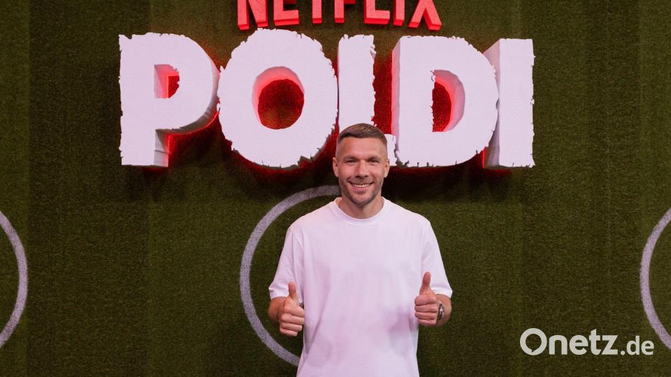 Auch nach dem Ende der Karriere gut gelaunt: Lukas Podolski. Bild: Rolf Vennenbernd/dpa