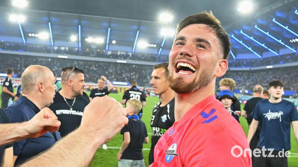 Kehrt nach Stuttgart zurück: Dennis Seimen nach dem Aufstieg mit Paderborn. Bild: Swen Pförtner/dpa