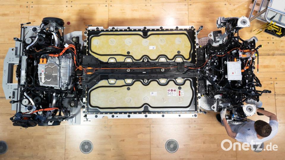 Die privaten Investitionen je Einwohner im Osten haben den Autoren der Ifo-Studie „Wettbewerbsreport Ostdeutschland“ zufolge zwischen 2019 und 2023 etwa drei Viertel des Westniveaus erreicht. (Archivbild) Bild: Sebastian Kahnert/dpa