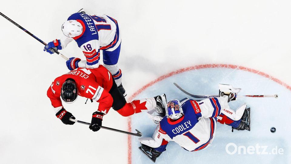 Kanadas Kapitän Macklin Celebrini trifft gegen die US-Amerikaner. Bild: Alessandro Della Valle/KEYSTONE/dpa