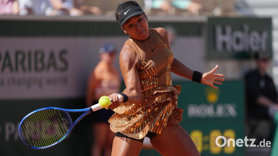 Naomi Osaka sorgt auch mit ihren Matchoutfits für Schlagzeilen. Bild: Thibault Camus/AP/dpa