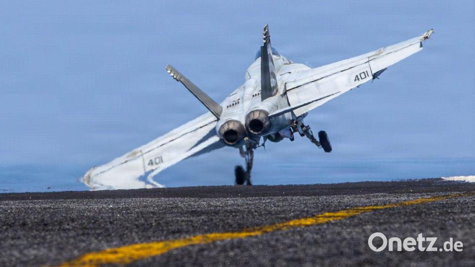 Das US-Militär hatte in der Nacht zu Donnerstag iranischen Angaben zufolge einen Bereich des Flughafens in der Hafenstadt Bandar Abbas attackiert. Bild: Uncredited/US Central Command/dpa