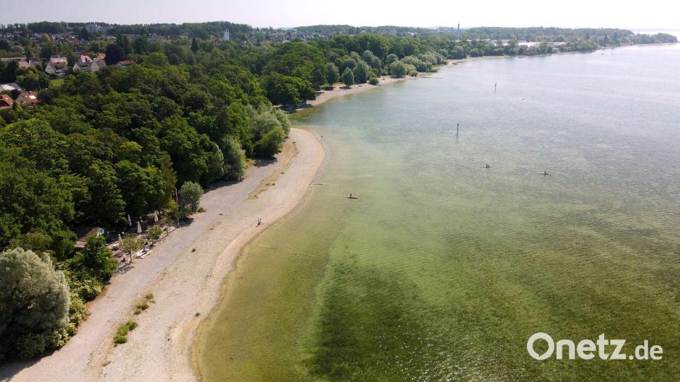 Deutlich ist der viel breitere Strand am Ufer und der geringe Wasserstand. Bild: Niklas Wotschel/dpa