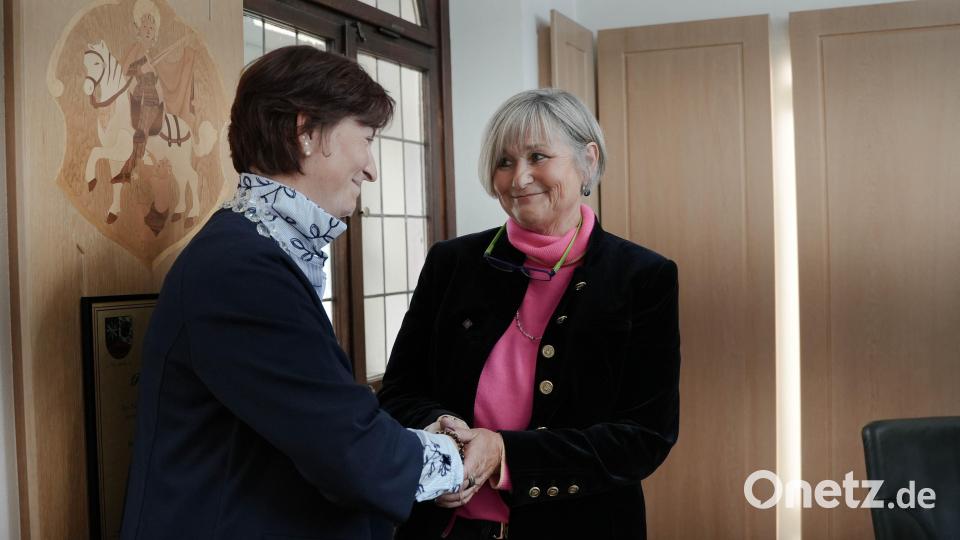 Vereidigung von Stadträtin Birgit Trottmann (rechts). Bild: Gabi Schönberger