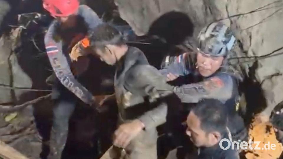 Große Erleichterung in Laos: Der erste der fünf Eingeschlossenen ist in Sicherheit. Bild: -/Association Of Volunteers For Lao People/AP/dpa