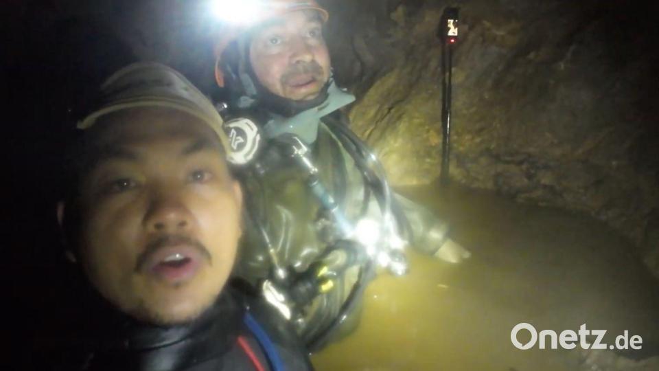 Retter hatten die fünf Männer am Mittwoch in der Höhle entdeckt. Bild: Uncredited/Benz Norrased Palasing Seascout Diving/AP/dpa