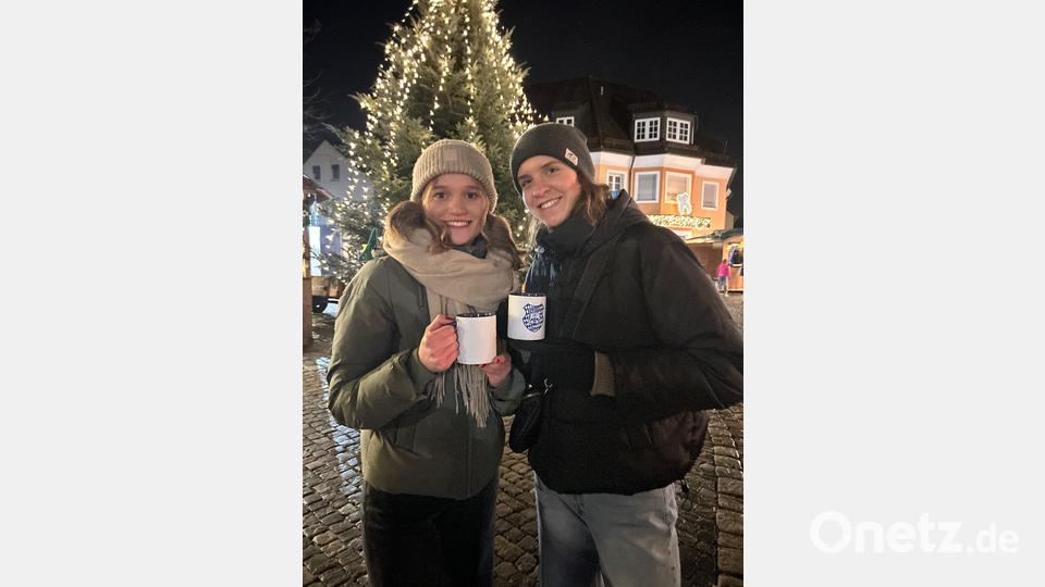Leserbild: Rosenberger Dorfweihnacht/ Alexandra Falk und Tina Kokott Bild: Frank Kokott