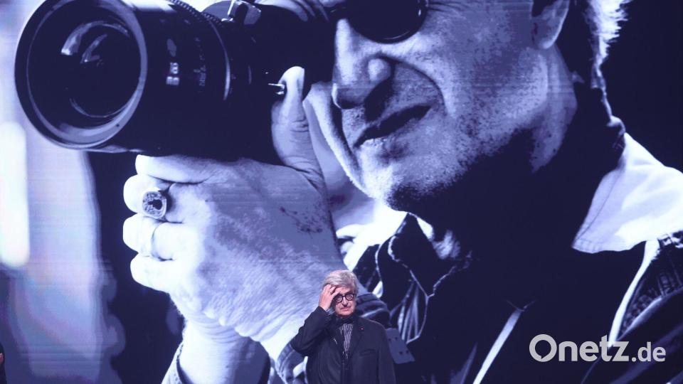 Wim Wenders wurde mit dem Ehrenpreis ausgezeichnet. Bild: Christoph Soeder/dpa