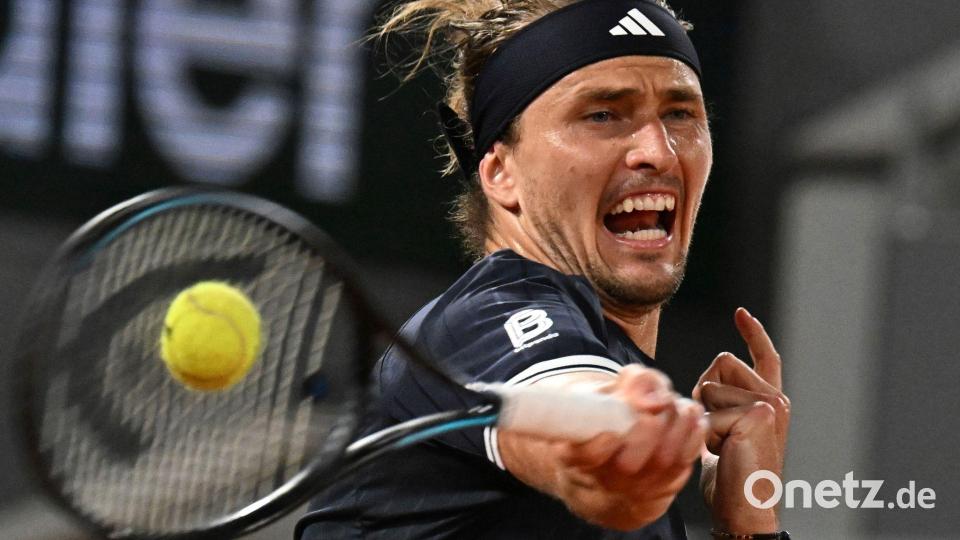 Alexander Zverev in Aktion gegen Quentin Halys bei den French Open. Bild: Emma Da Silva/AP/dpa