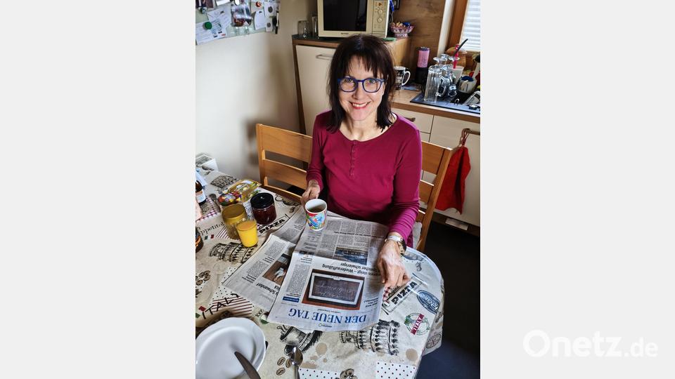 Leserbild: Sabine Duscher liest seit sie 10 Jahre alt ist zum Frühstück die Zeitung und hat bereits als Kind einige Jahre die Zeitung in Diebrunn ausgetragen. Der neue Tag gehört bei mir zum Frühstück dazu. Seit 48 Jahren schon. Bild: Franz Duscher