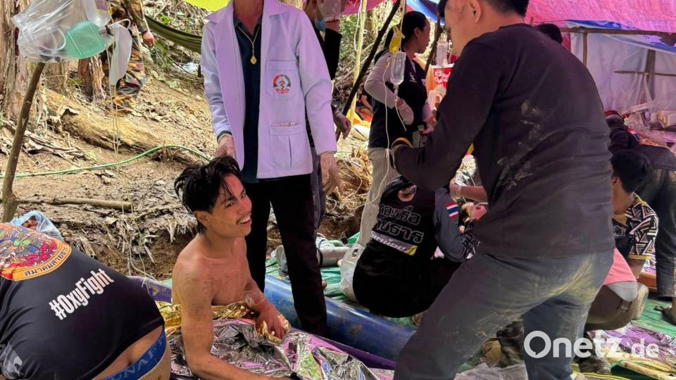 Die Rettung der Männer aus eigener Kraft gilt als Wunder. Bild: Uncredited/Association Of Volunteers For Lao People/AP/dpa