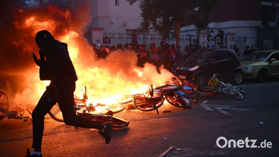 Nach dem Finale kommt es in Paris zu Ausschreitungen. Bild: Julien Mattia/Le Pictorium via ZUMA Press/dpa