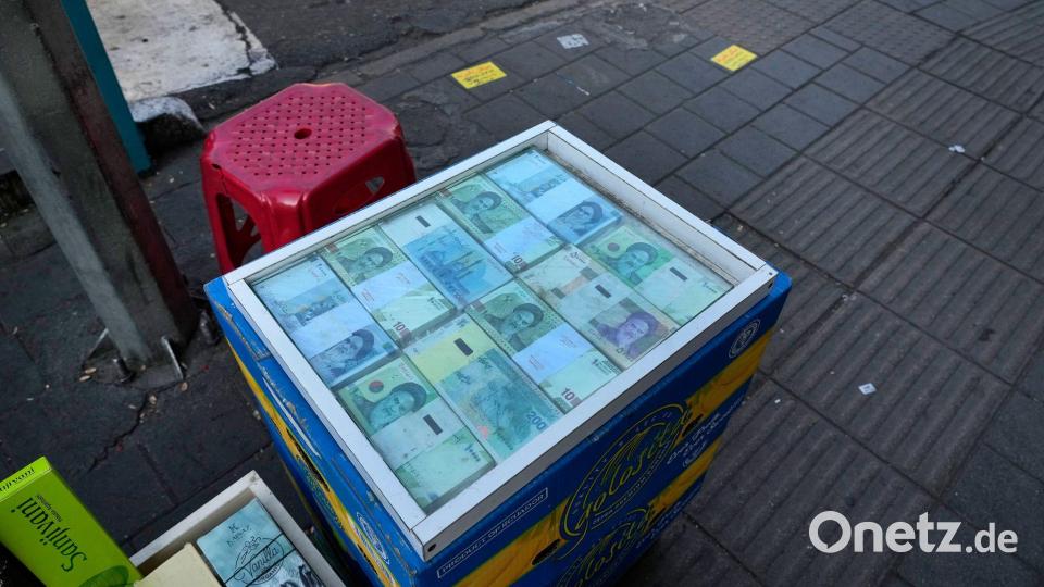 Zukunftssorgen bestimmen den Alltag im Iran. (Archivbild) Bild: Vahid Salemi/AP/dpa