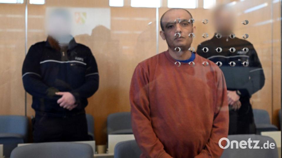 Hat die Tat einem Psychiater gestanden: der Angeklagte. (Archivbild) Bild: Federico Gambarini/dpa