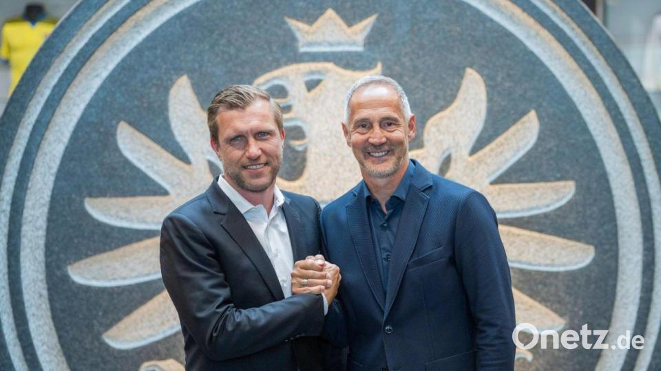 Frankfurt am Main: Neuer Mann an der Seitenlinie – Adi Hütter wird bei Eintracht Frankfurt vorgestellt Bild: Andreas Arnold/dpa