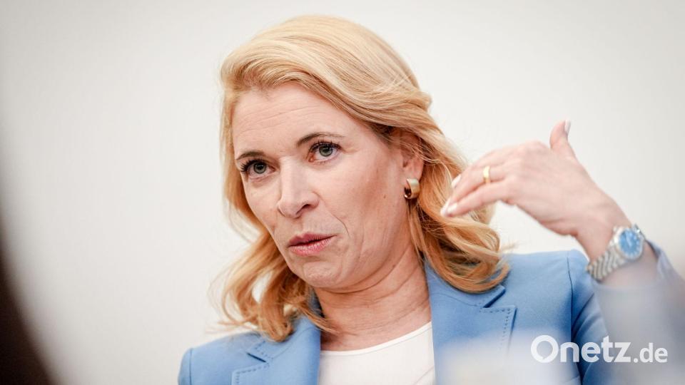 Bahnchefin Evelyn Palla warnt vor unerwünschten Folgen von Wettbewerb im Fernverkehr. (Archivbild) Bild: Kay Nietfeld/dpa