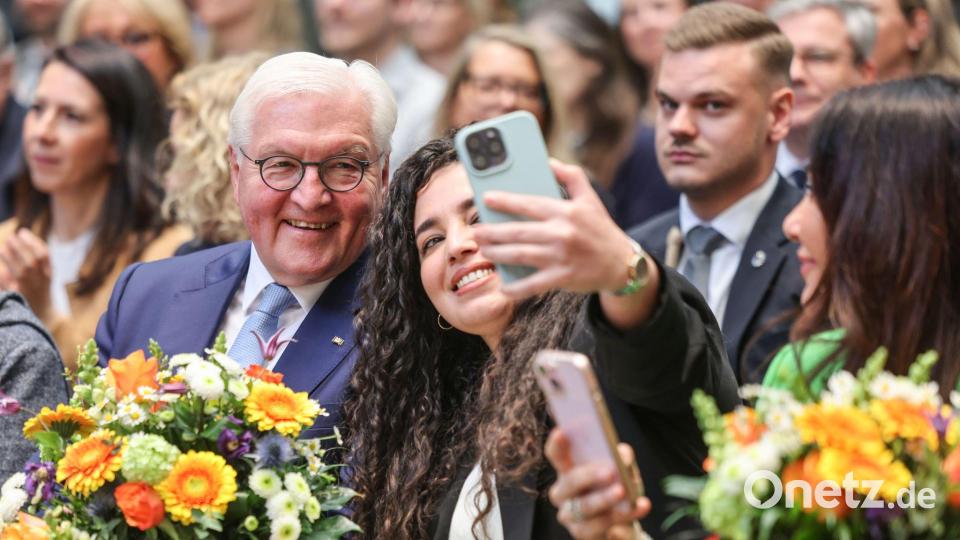 Bundespräsident Frank-Walter Steinmeier nahm im April 2025 an einer Einbürgerungsfeier in Köln teil. (Archivfoto) Bild: Oliver Berg/dpa