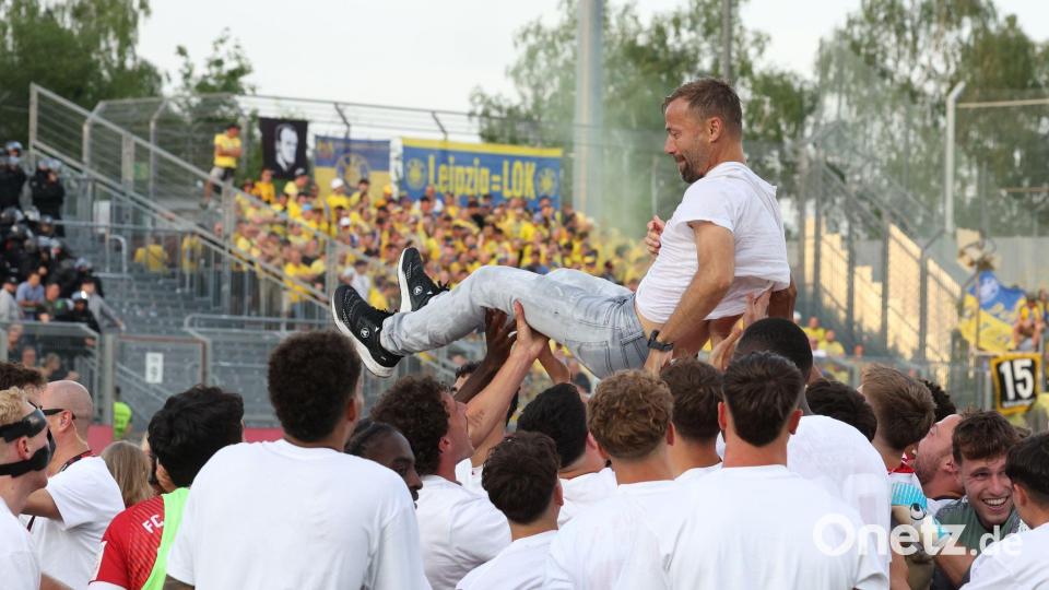 Trainer Schiele ist Würzburgs Aufstiegsheld. Bild: Karl-Josef Hildenbrand/dpa