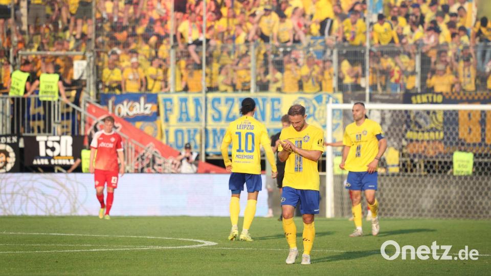 Frust in Gelb: Lok Leipzig bleibt viertklassig. Bild: Karl-Josef Hildenbrand/dpa