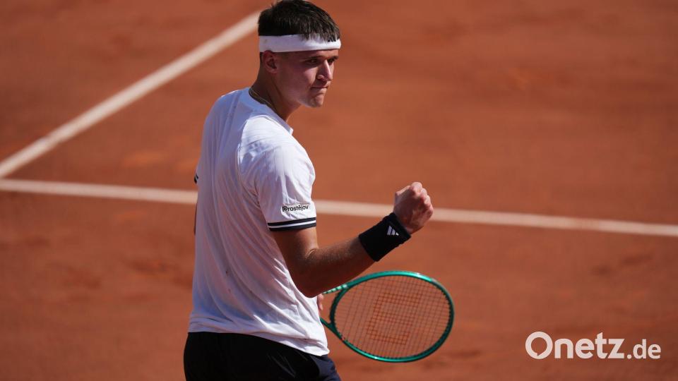 Jakub Mensik steht ein wenig im Schatten der zwei Tennis-Teenager Fonseca und Jódar. Bild: Thibault Camus/AP/dpa