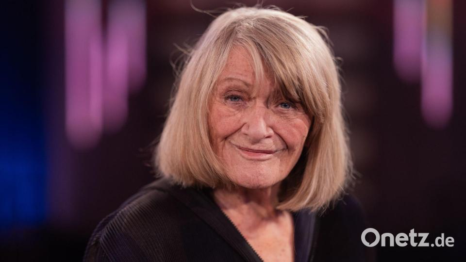 Alice Schwarzer findet es nicht richtig, Eintritt für den Dom zu verlangen - auch wenn sie selbst von der Entscheidung nicht betroffen ist. (Archivbild) Bild: Rolf Vennenbernd/dpa