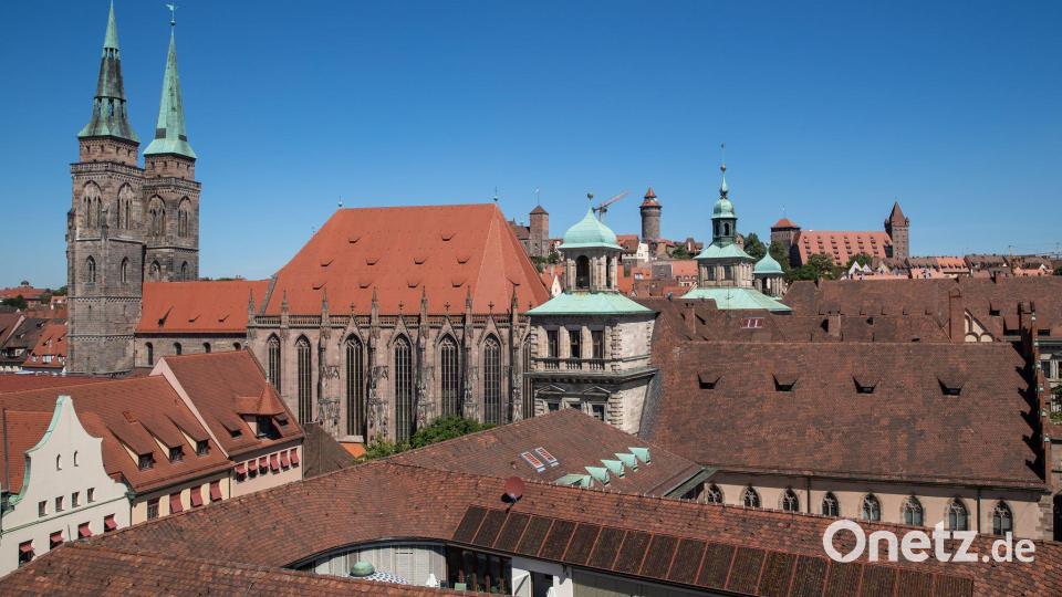 Die evangelische Kirche St. Sebald in Nürnberg ist Gastgeber für die Katholiken der Stadt an Fronleichnam. (Archivbild) Bild: Daniel Karmann/dpa