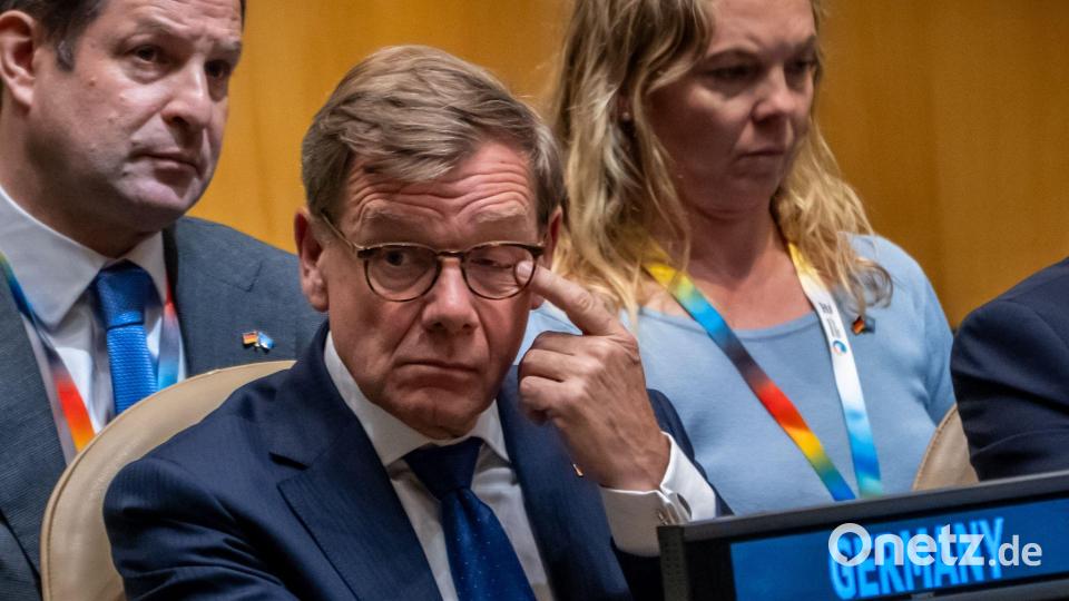 Außenminister Johann Wadephul (CDU) während der Verkündung des Wahlergebnisses für den UN-Sicherheitsrat in New York. Bild: Michael Kappeler/dpa