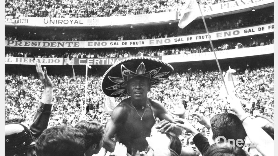 Pelé wurde im Aztekenstadion Weltmeister. Bild: picture-alliance / dpa