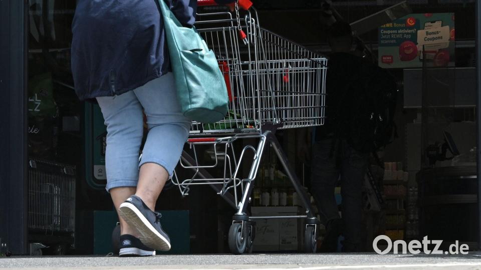 Verdi bestreikt den Einzelhandel erneut. Bild: Elisa Schu/dpa